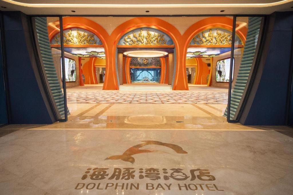 Dolphin Bay Hotel Kunming Bagian luar foto