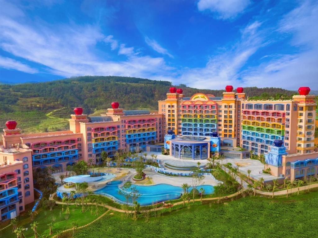 Dolphin Bay Hotel Kunming Bagian luar foto