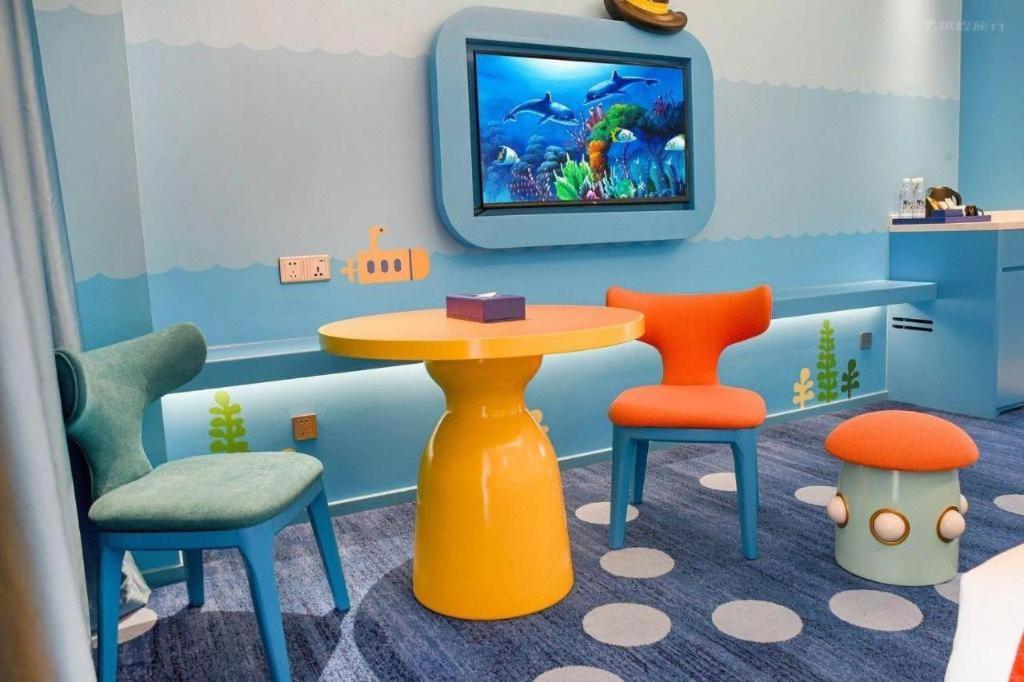 Dolphin Bay Hotel Kunming Bagian luar foto