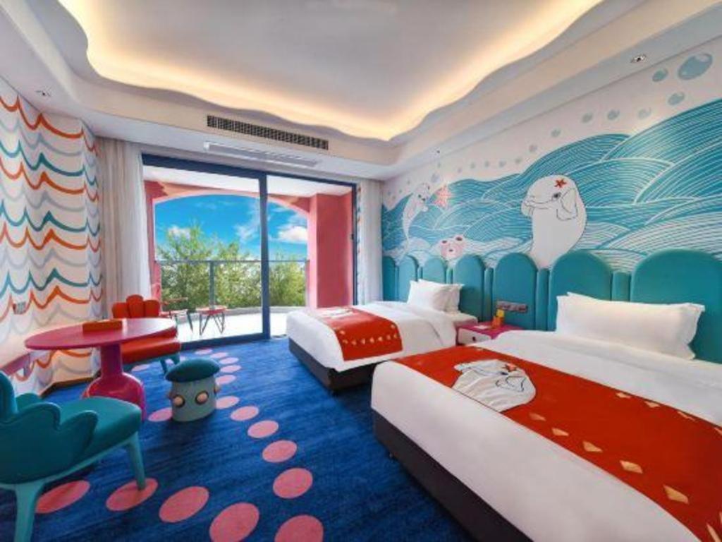 Dolphin Bay Hotel Kunming Bagian luar foto