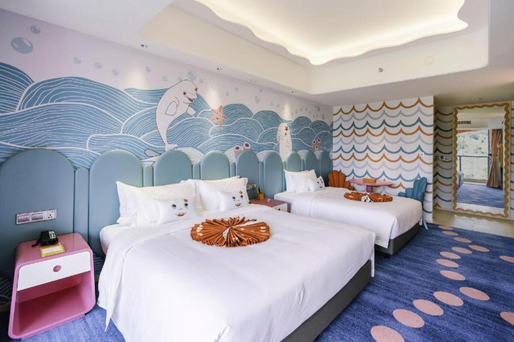 Dolphin Bay Hotel Kunming Bagian luar foto