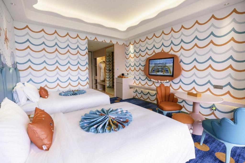 Dolphin Bay Hotel Kunming Bagian luar foto