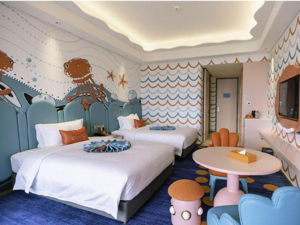 Dolphin Bay Hotel Kunming Bagian luar foto