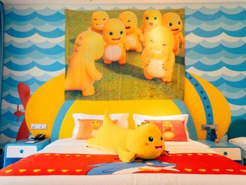 Dolphin Bay Hotel Kunming Bagian luar foto