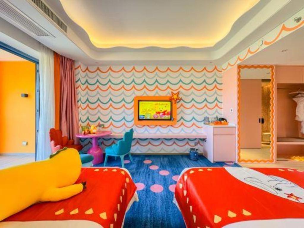 Dolphin Bay Hotel Kunming Bagian luar foto