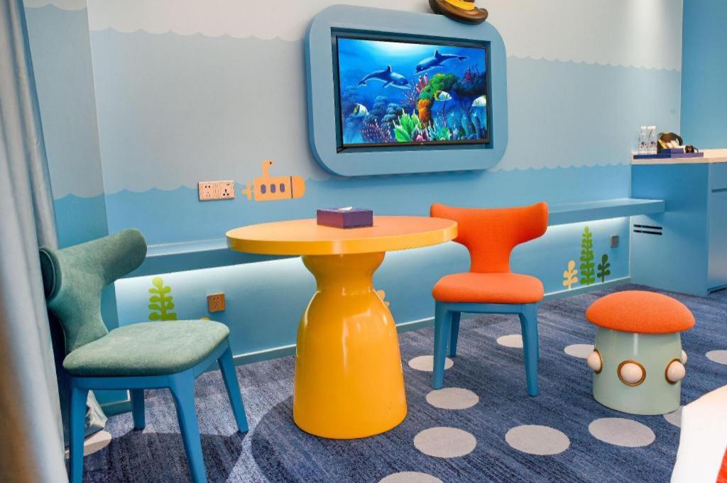 Dolphin Bay Hotel Kunming Bagian luar foto