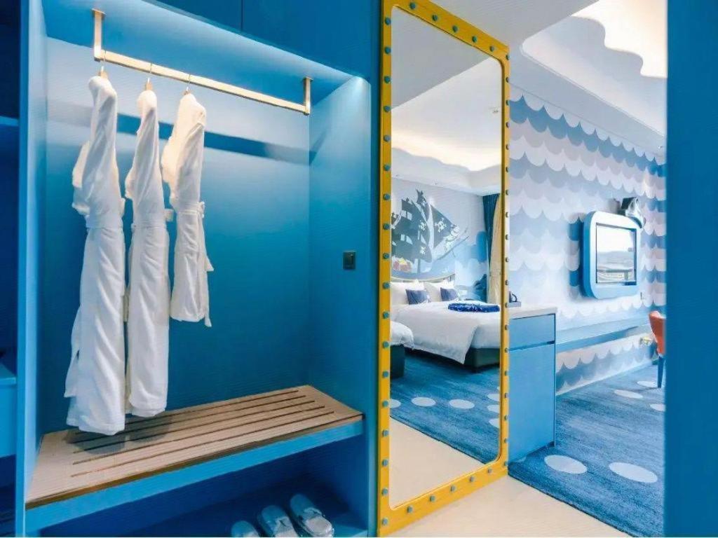Dolphin Bay Hotel Kunming Bagian luar foto